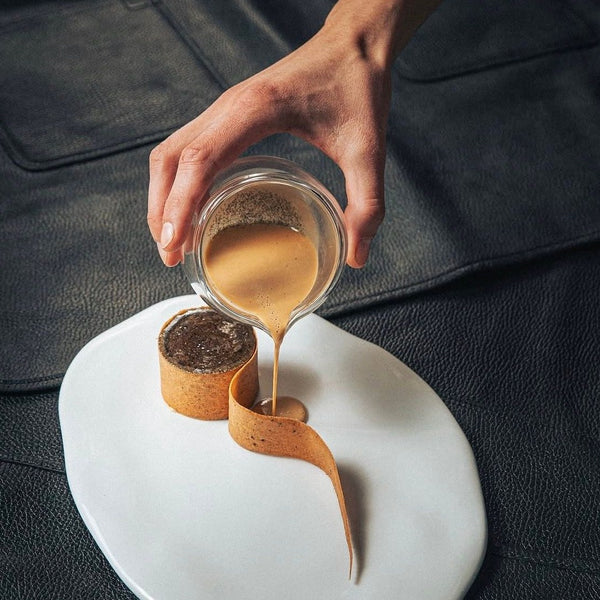 Vanille Miso, dessert signature de Tessa Ponzo chez IRWIN, à la vanille de Tanzanie